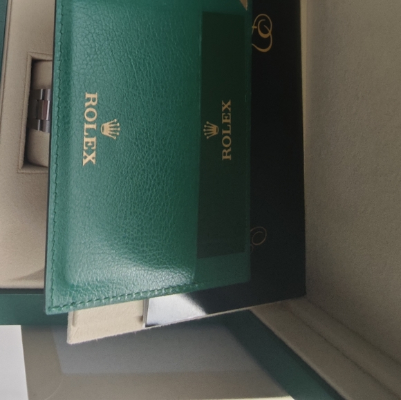 Rolex Datejust 41 Men's Watch - Picture 6 of 7